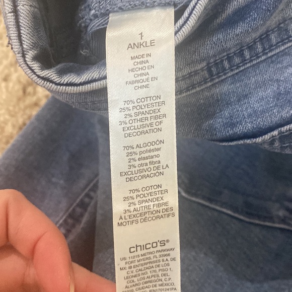 Chico’s Pull On Jean w Aztec Embroidery- Perfect Stretch Girlfriend Slim Ankle - Picture 7 of 8